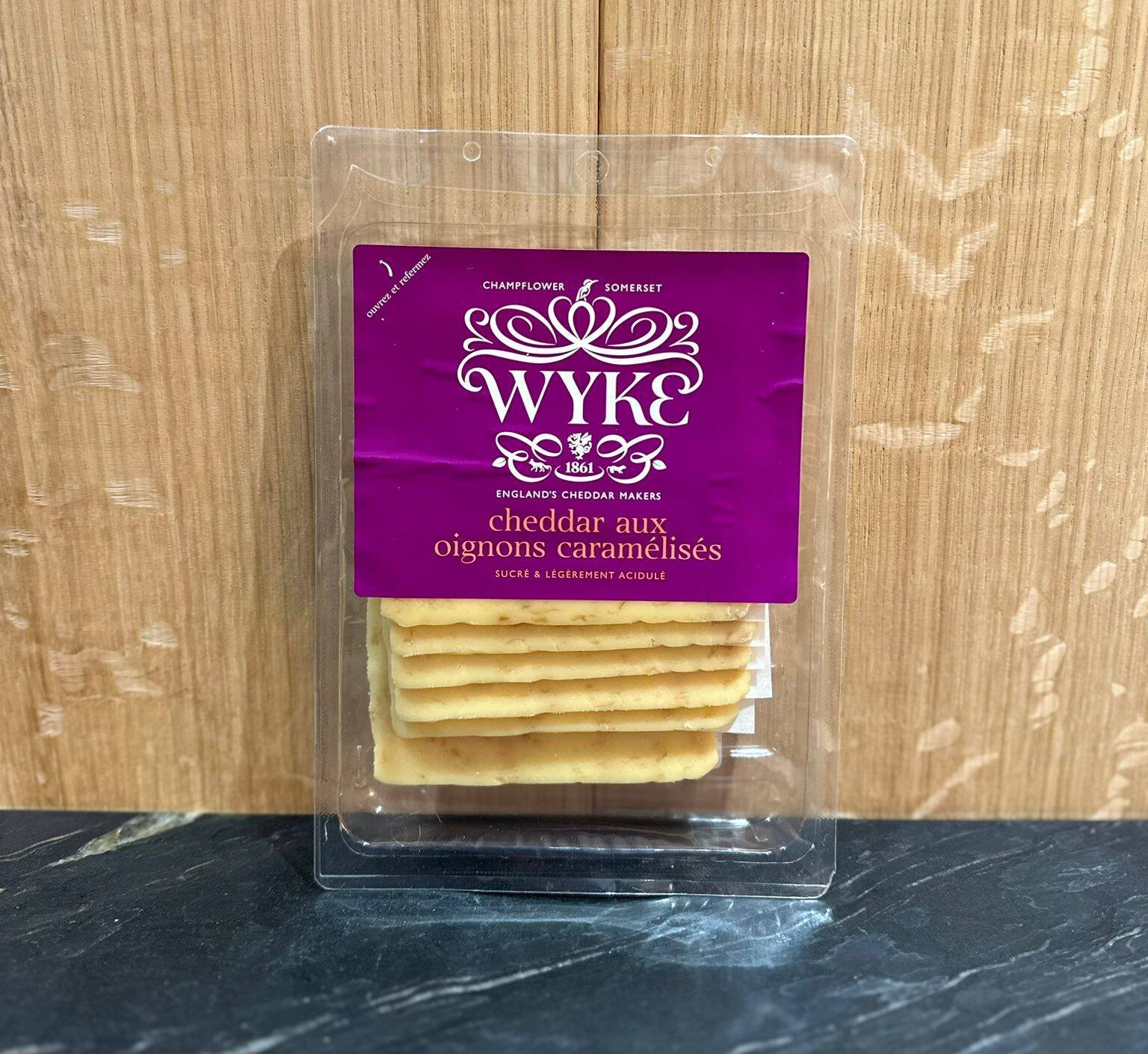 Cheddar me qepë të karamelizuara